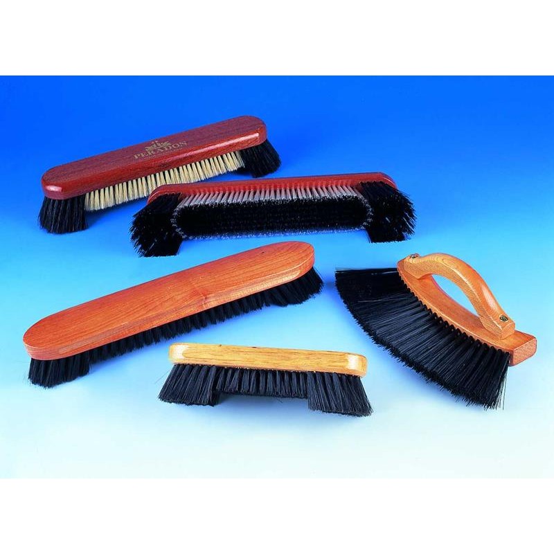 Under Cusion Brush